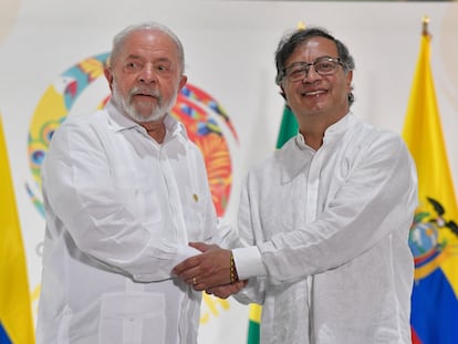 Lula da Silva y Gustavo Petro, durante un encuentro en Leticia (Colombia), el 8 de julio de 2023.