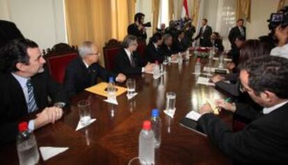 Primera reunión del nuevo Gobierno de Paraguay, el lunes.