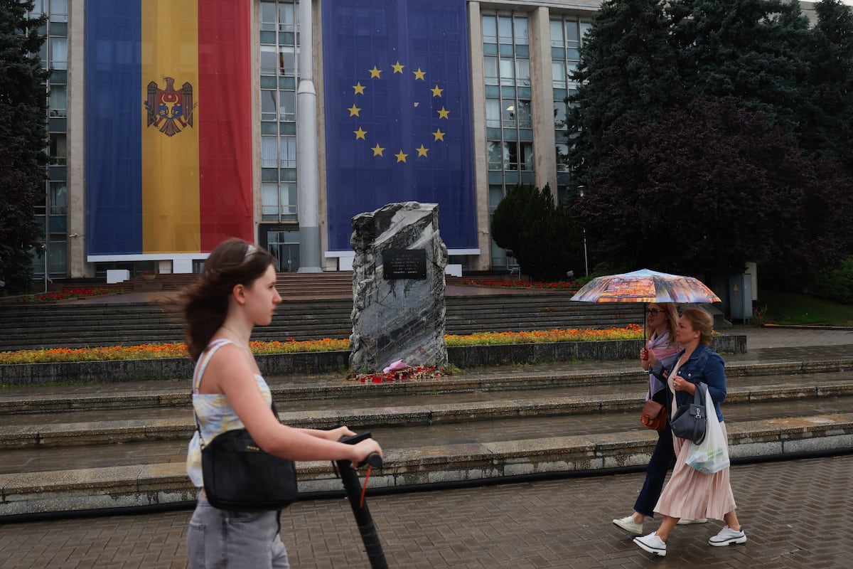 Moldavia intenta levantar un muro frente a la desinformación rusa en su camino a la UE