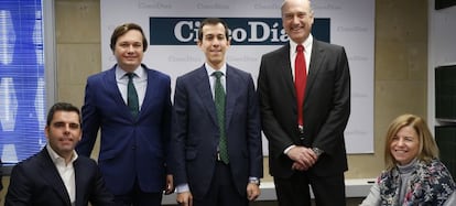 Carlos Ordóñez (Mapfre), Ignacio Migoya (Minsait-Indra), Aitor del Coso (Mutua Madrileña), Jorge Nicolau (VidaCaixa) y Silvia Ávila (Banco Sabadell-Zurich)