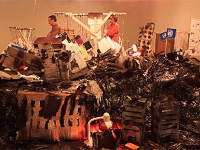 'United Nations Miniature (2000-2003)', instalación de Thomas Hirschhorn.
