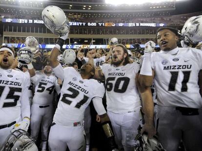 Los jugadores de Missouri celebran su victoria ante Brigham Young.