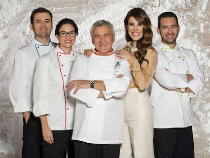 Paco Torreblanca, en el centro, junto a sus colaboradores.