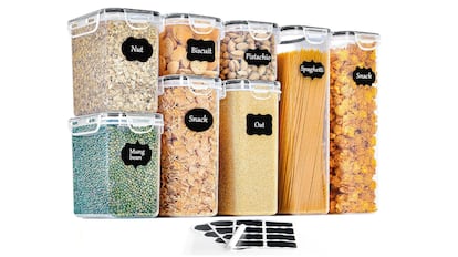 recipientes para almacenar todo tipo de ingredientes y alimentos con tapa hermética.