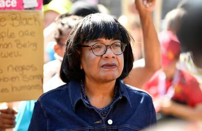 Diane Abbott, en una manifestación contra el racismo frente a Downing Street.