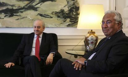 Desde la izquierda, Rui Rio y el primer ministro António Costa.