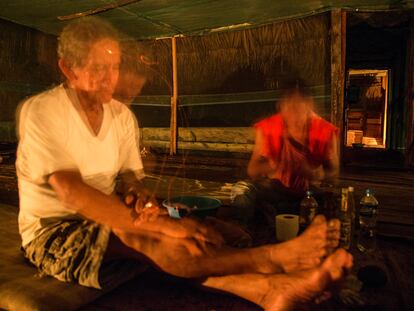 An ayahuasca ritual ceremony in Caserío Nueva Luz de Fátima, Peru.