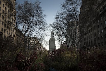 Monument a Joan Güell.