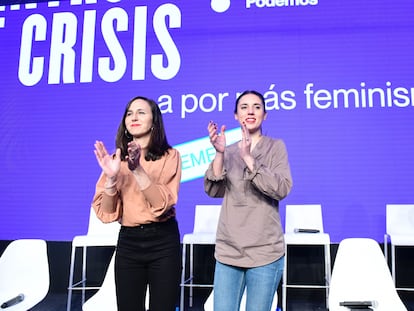 Las dirigentes de Podemos y ministras Ione Belarra e Irene Montero, este sábado en un acto sobre feminismo en Madrid.