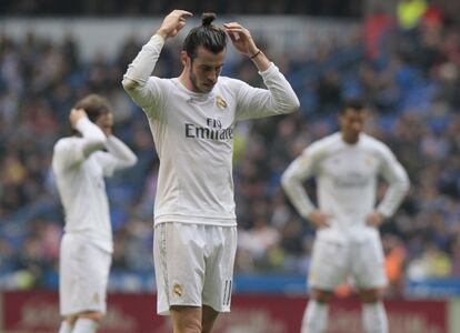 Gareth Bale se lamenta después del partido.