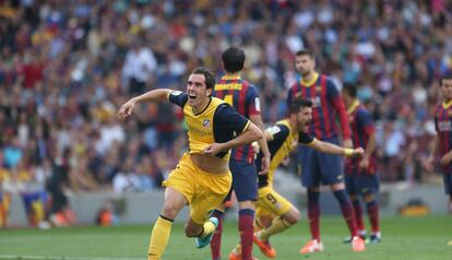 Godín celebra el 1 a 1