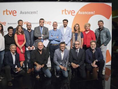 El equipo de programas e informativos de TVE Catalunya en la presentaci&oacute;n de la temporada.