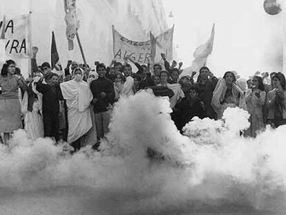 Fotograma del largometraje <i>La batalla de Argel. </i>(1965).