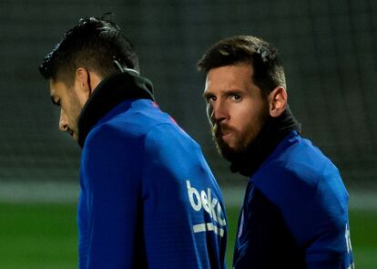 Suárez e Messi em treino do Barcelona.