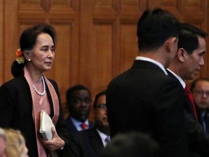 Suu Kyi, a su llegada a la corte, este martes en La Haya.