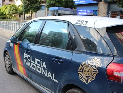 Un coche de la Policía Nacional, en una imagen de archivo.