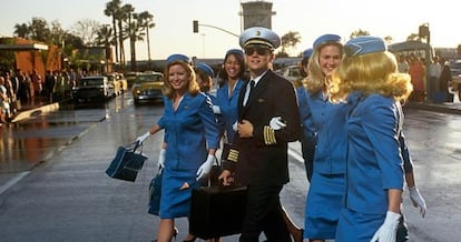 Leonardo DiCaprio encarnando al impostor Frank Abagnale en 'Atrápame si puedes'.