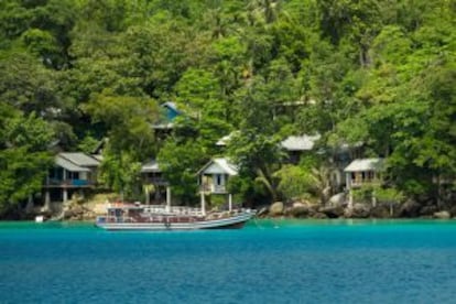 Cabañas en una bahía de Pulau Weh, en la provincia de Aceh (Indonesia).