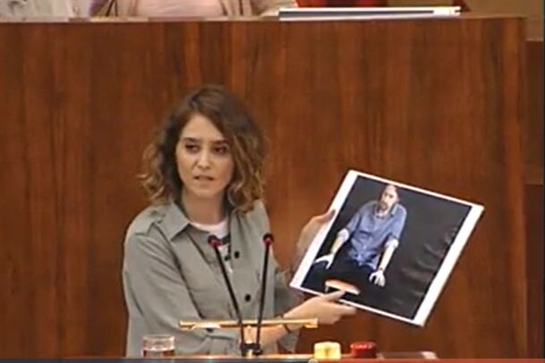 Ayuso, durante una intervención en el pleno de la Asamblea de Madrid en junio de 2017.