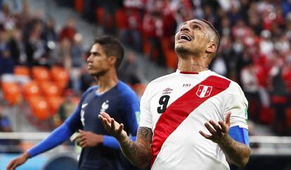 Paolo Guerrero, en el partido ante Francia.