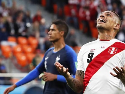 Paolo Guerrero, en el partido ante Francia.