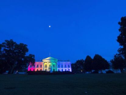 La Casa Blanca se convirti&oacute; por unas horas en la Casa Arcoiris