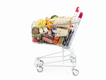 13 errores comunes que la gente sana comete al hacer la compra, según los nutricionistas