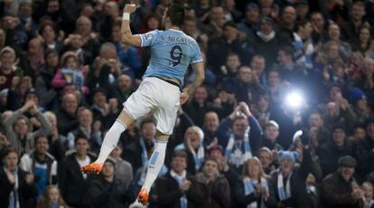 Negredo celebra su gol