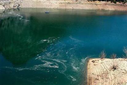 Imagen de ayer del pantano de Iznájar.