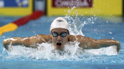 Mireia Belmonte nada durante la clasificación para la final de los 400 estilos, en diciembre en Dubái.