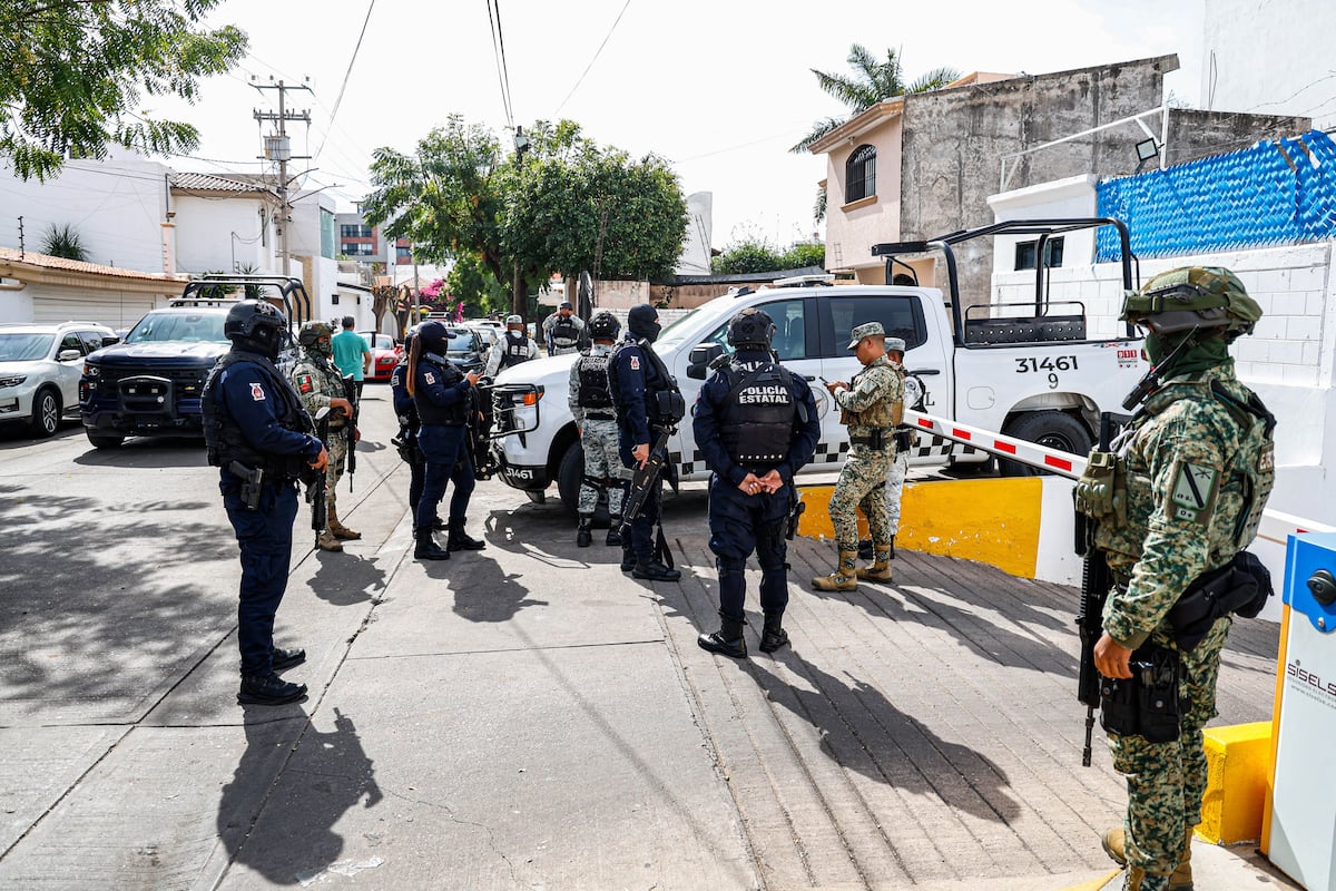 Mexico struggles to contain escalating violence in Sinaloa