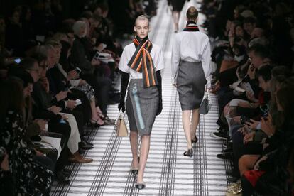 Desfile de Balenciaga, el viernes en París.