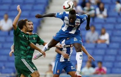 Caicedo, en el Ciudad de Barcelona frente al Betis.