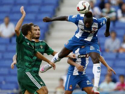 Caicedo, en el Ciudad de Barcelona frente al Betis. 