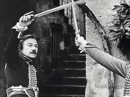 Karvey Keitel (izquierda) y Keith Carradine, en un plano de la película Los duelistas, de Ridley Scott.