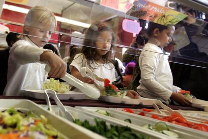 Students at Nettelhorst Elementary School