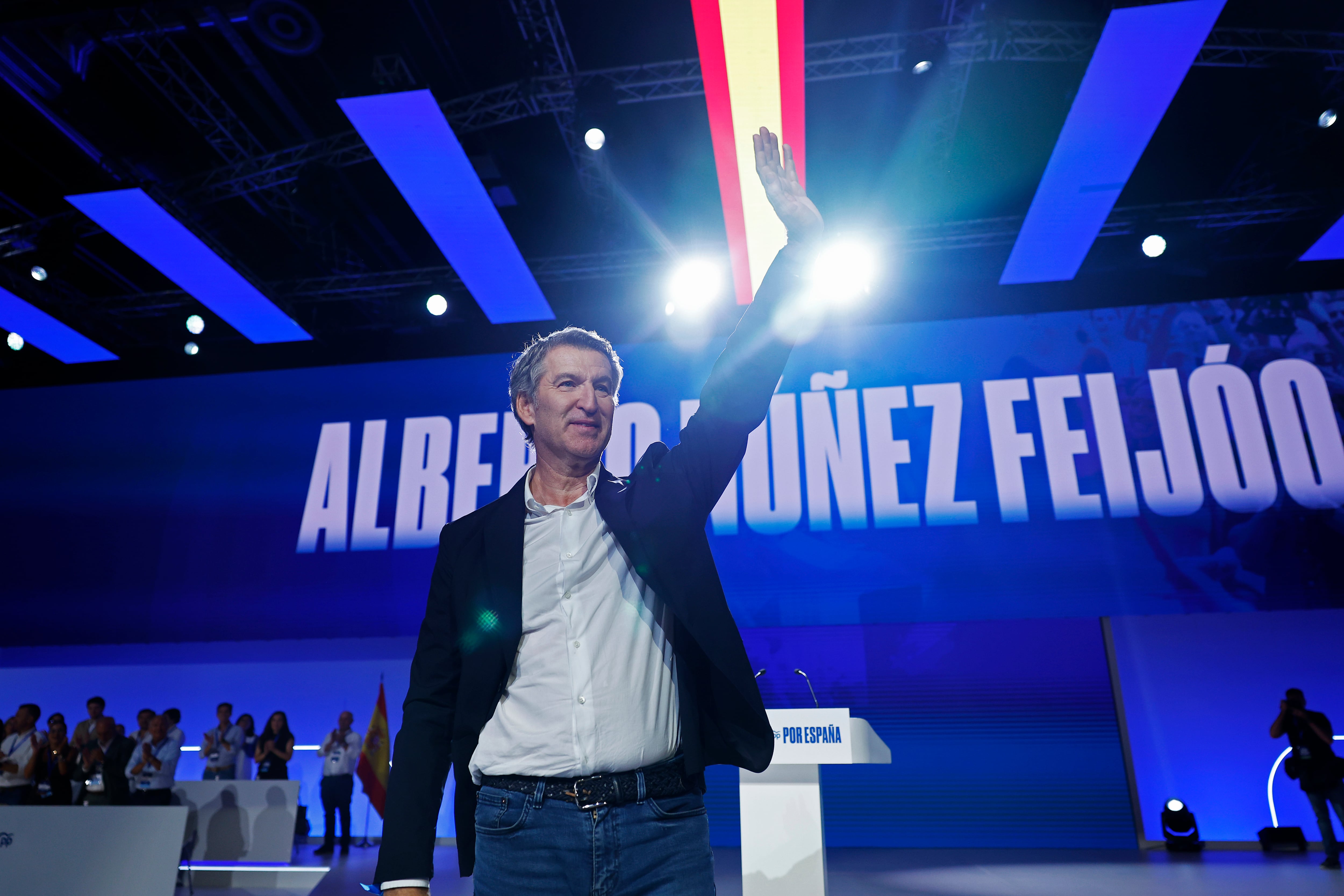 Feijóo culmina un PP a su medida y en estado de euforia