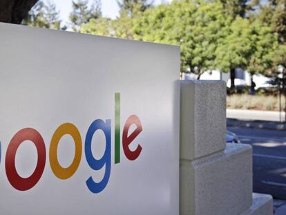 Logo de Google en instalaciones de la compañía. 