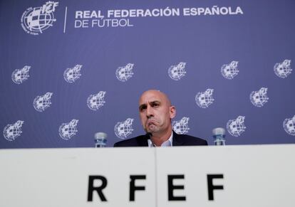 Luis Rubiales, presidente de la Federación Española de Fútbol, durante una rueda de prensa.