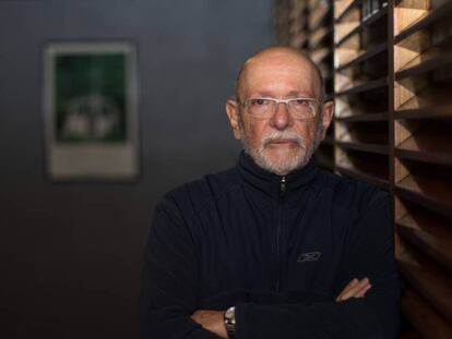 El arque&oacute;logo Eduardo Matos, en el museo Templo Mayor.