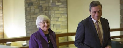 Janet Yellen y Mario Draghi en el encuentro de Jackson Hole de agosto de 2014.