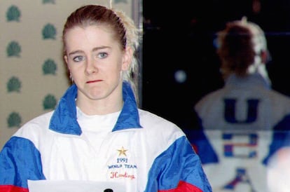 Tonya Harding durante una rueda de prensa en 1994.