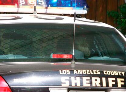 Paris Hilton, trasladada de su casa al juzgado en un coche de policía