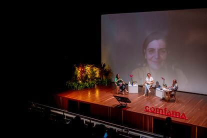 Un momento de la conversación 'De economías extractivas a regenerativas para una era de nueva abundancia'.