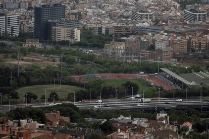 Terrenos donde se prevé construir el nuevo hospital Clínic, a las afueras de Barcelona y a la altura de la Diagonal, actualmente ocupados por el recinto deportivo Esports UB de la Unviersidad de Barcelona.