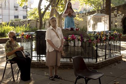 En el santuario ubicado a las afueras de Buenos Aires, réplica del templo francés, esta religiosa ha creado una base de operaciones desde la que combate la trata, en sus distintas facetas.