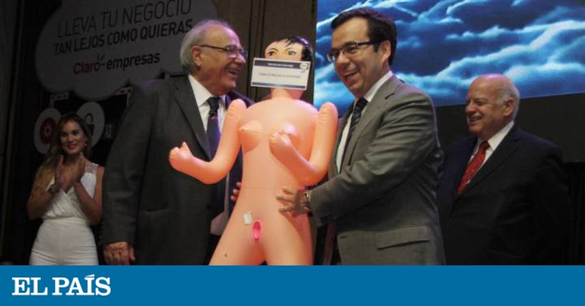 Latin America: An inflatable sex doll to reactivate Chile's economy |  International | EL PAS English