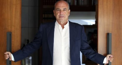 Isaac Querub, presidente de la Federacion de Comunidades Judias de España, a finales de agosto de 2015, en su domicilio madrileño.