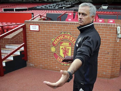 Jose Mourinho, el d&iacute;a de su presentaci&oacute;n como t&eacute;cnico del Manchester United. 