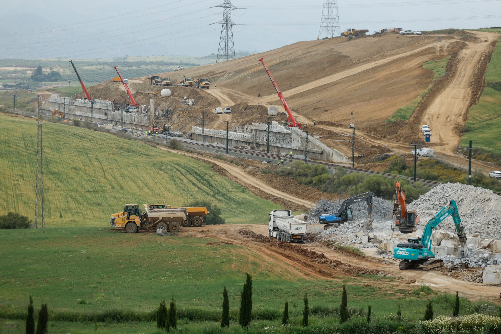 Spain, a country of 50 million people with infrastructure for 40 ...